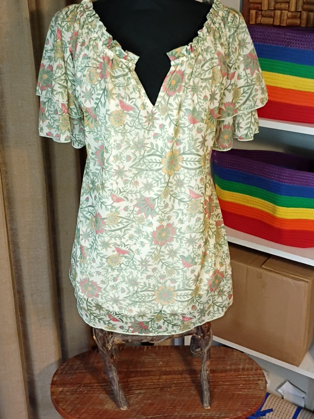Lightweight Floral Paisley Top in Creamy Green and Pink